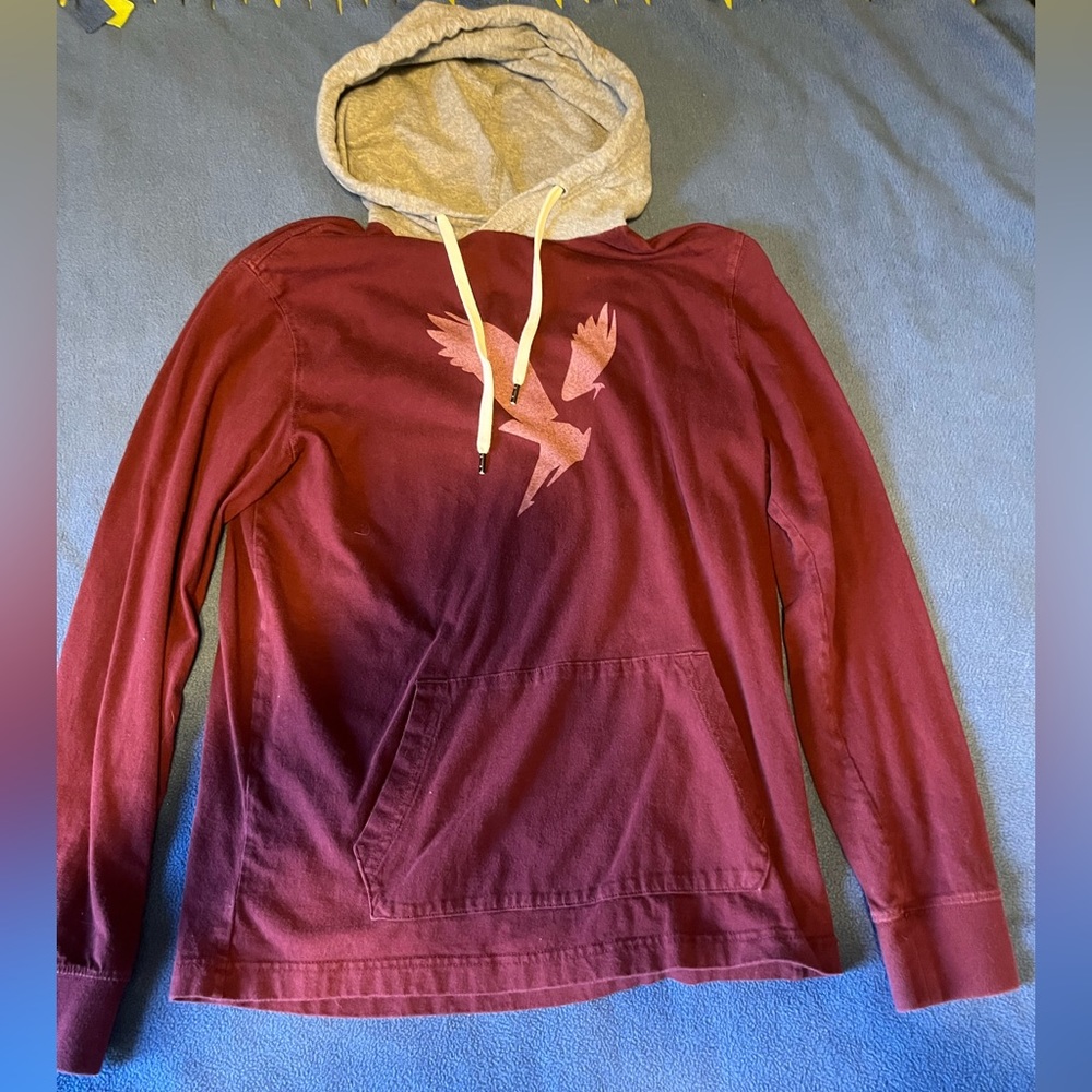 American eagle hooded long sleeve